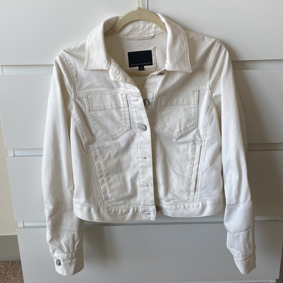 White Jean Jacket from Banana Republic. Size XS - Picture 2 of 6